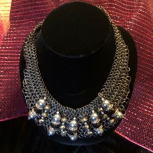 Bold & Beautiful necklace - new but no tag